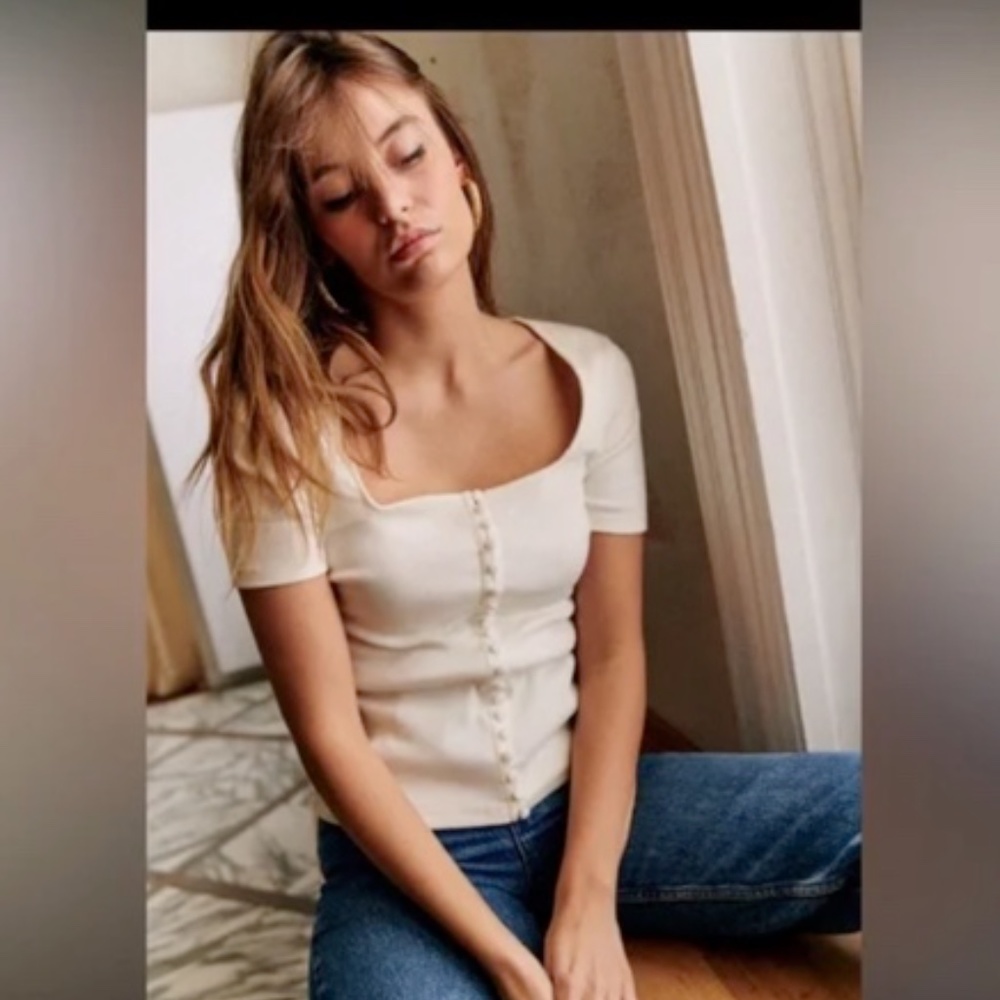 Sezane short-sleeve Grant T-Shirt in white, size medium, square neck, buttons